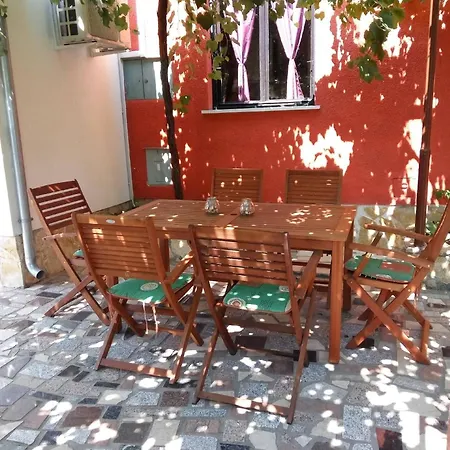 Ferienhaus Sabina Mit Zwei Und Pool Pula